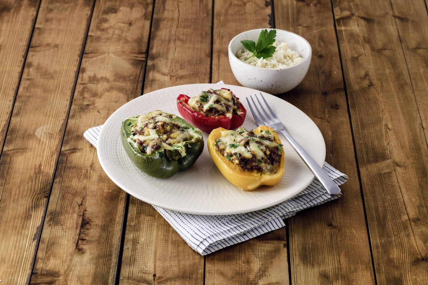 Gefuellte grill-BBq-paprika mit Reis
