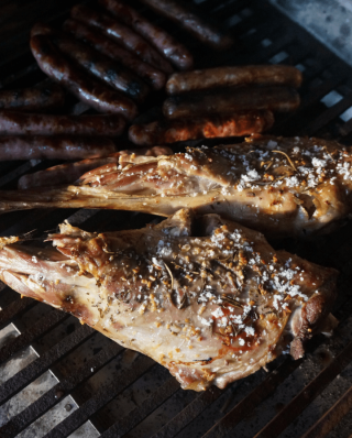 mariniertes Fleisch am Grill