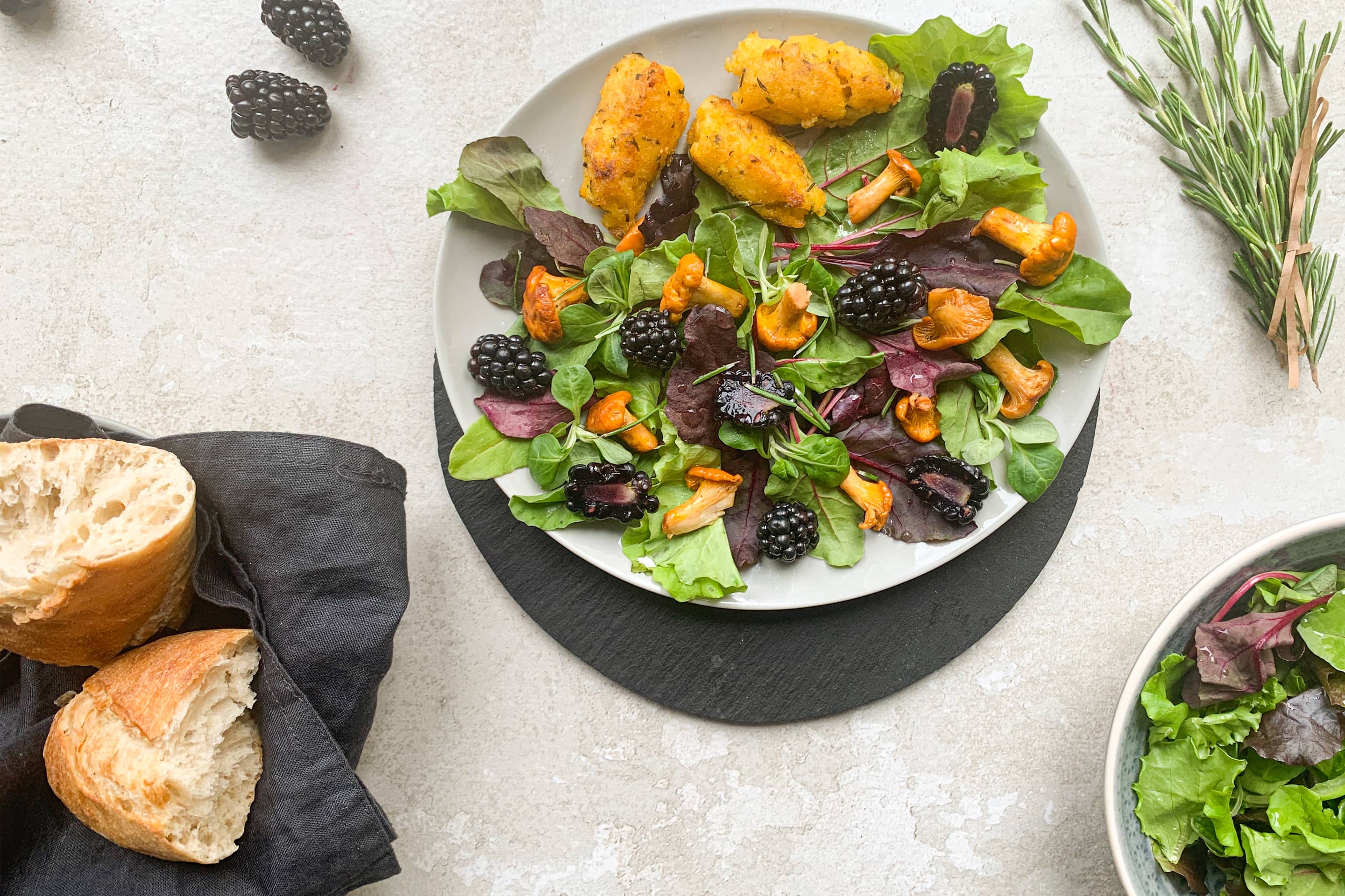 Salad with Chanterelle and Herb Polenta — Recipe | Kotányi