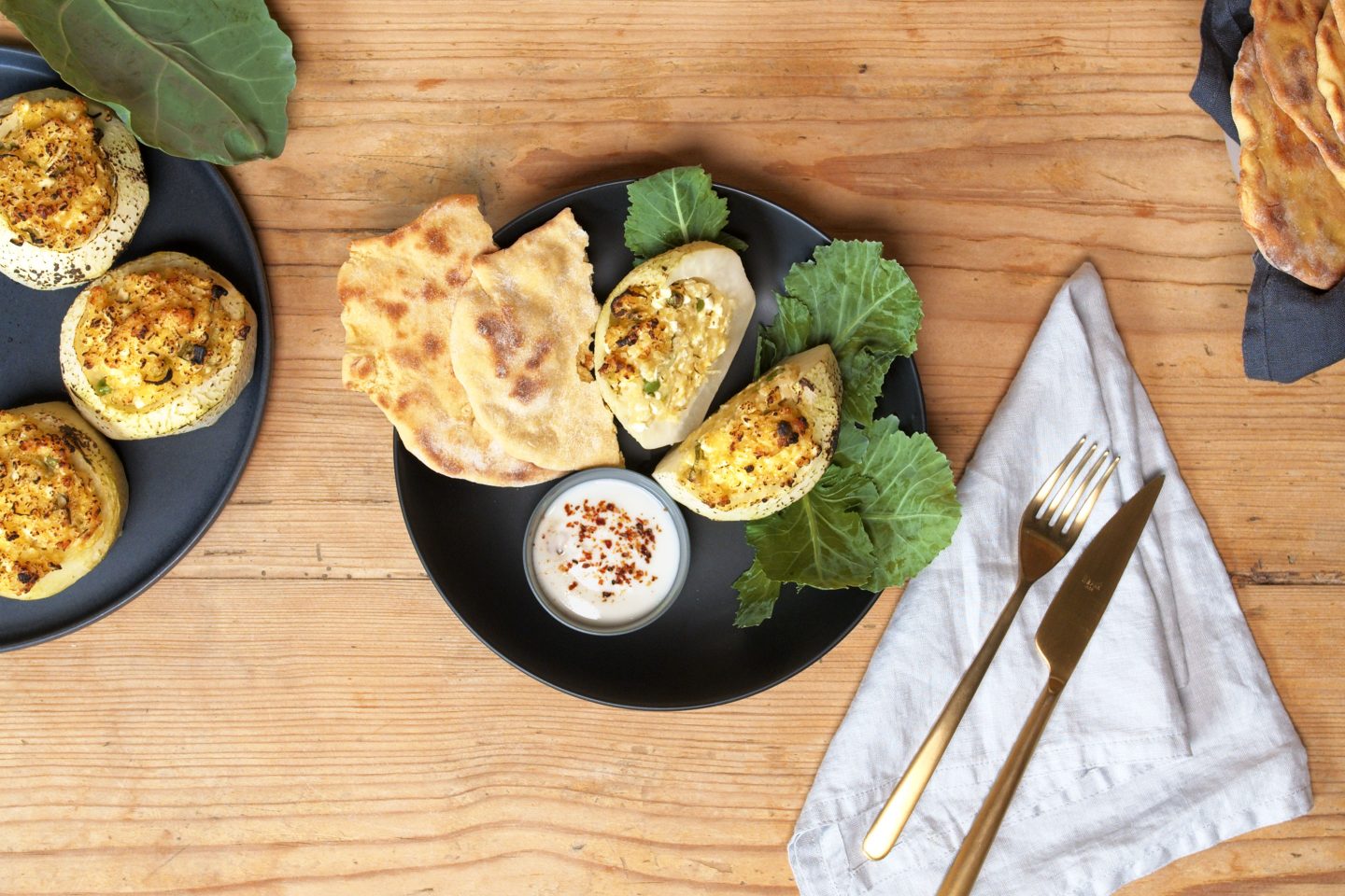 Stuffed kohlrabi with flatbread