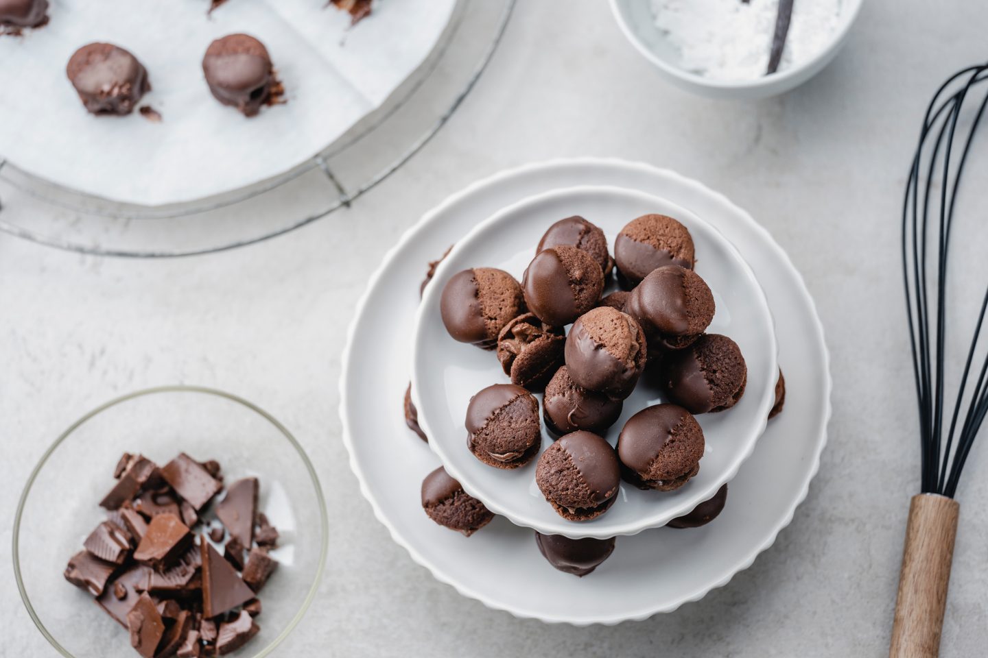 Polo Cookie With Cocoa on white plates