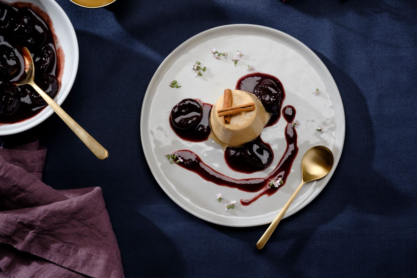 Caramel cream on pine plums