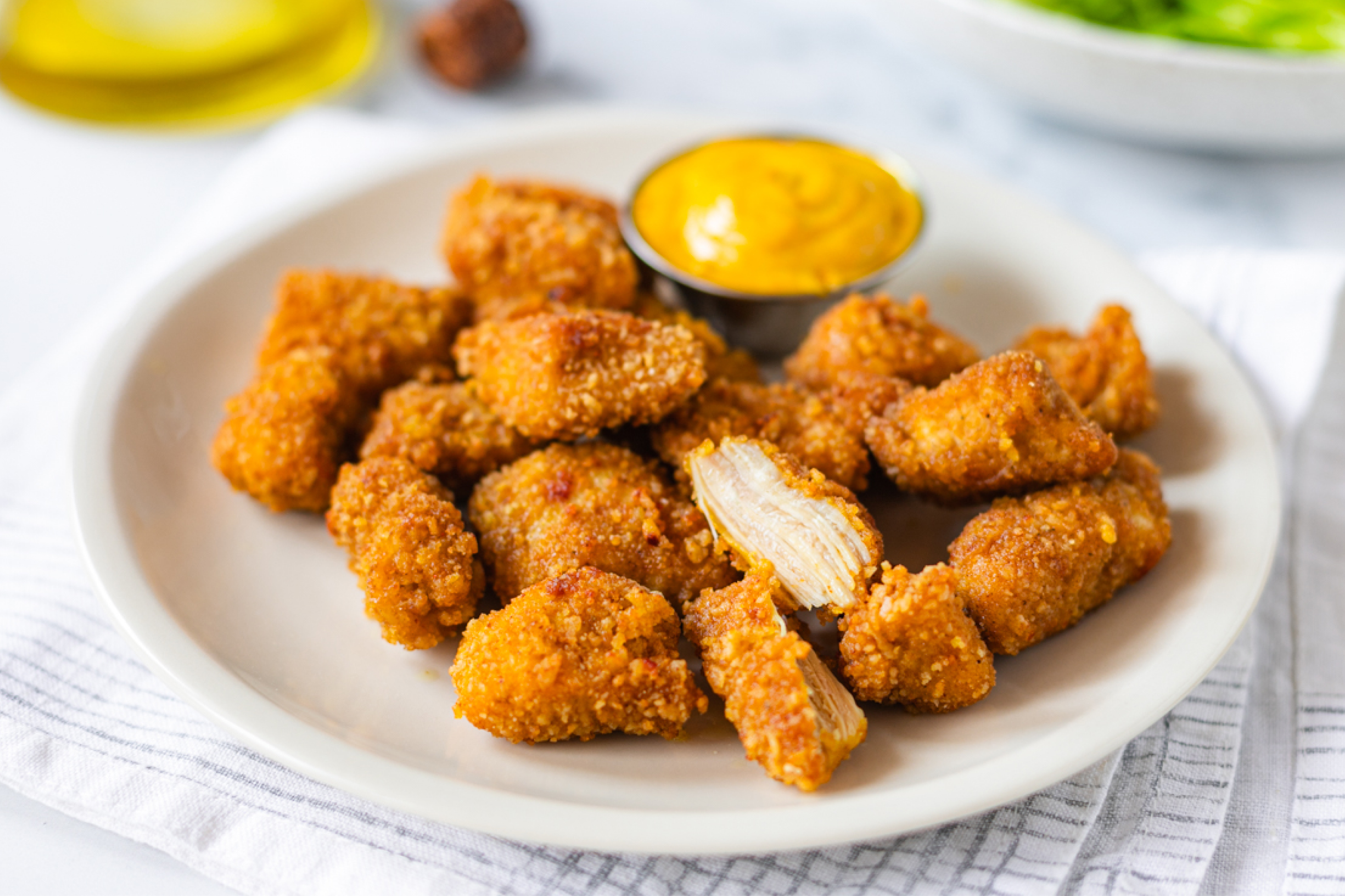 Chicken Nuggets With Curry Mayo